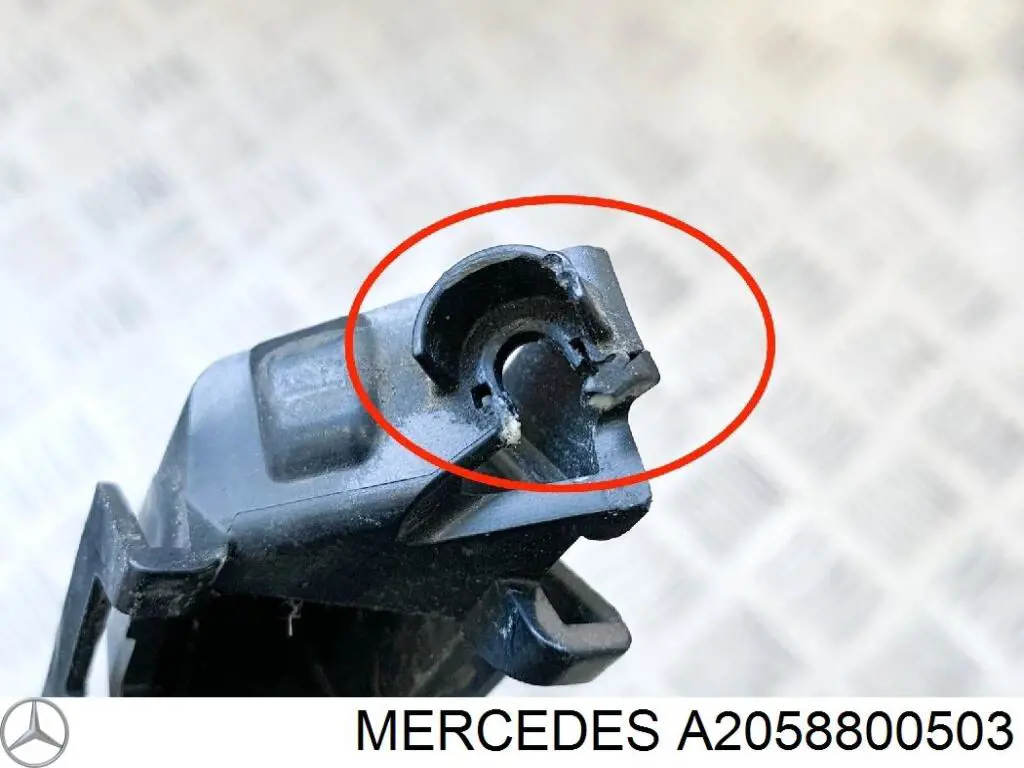 Лівий кронштейн кріплення бампера заднього Mercedes A2058800503