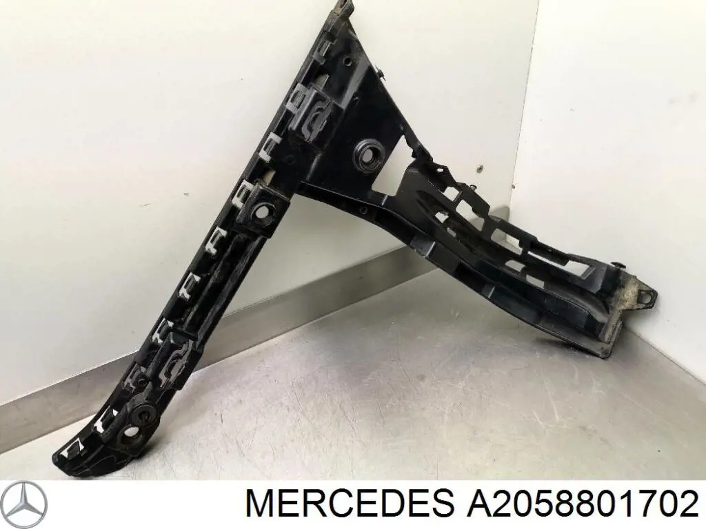 Направляюча заднього бампера, ліва A2058801702 Mercedes
