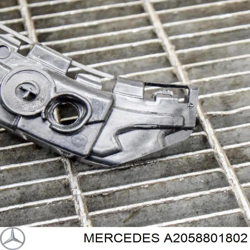 Направляюча заднього бампера, права A2058801802 Mercedes