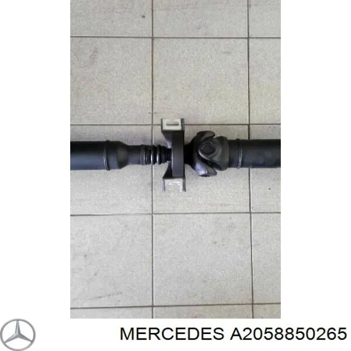 A2058850265 Mercedes Кронштейн бампера заднього, центральний