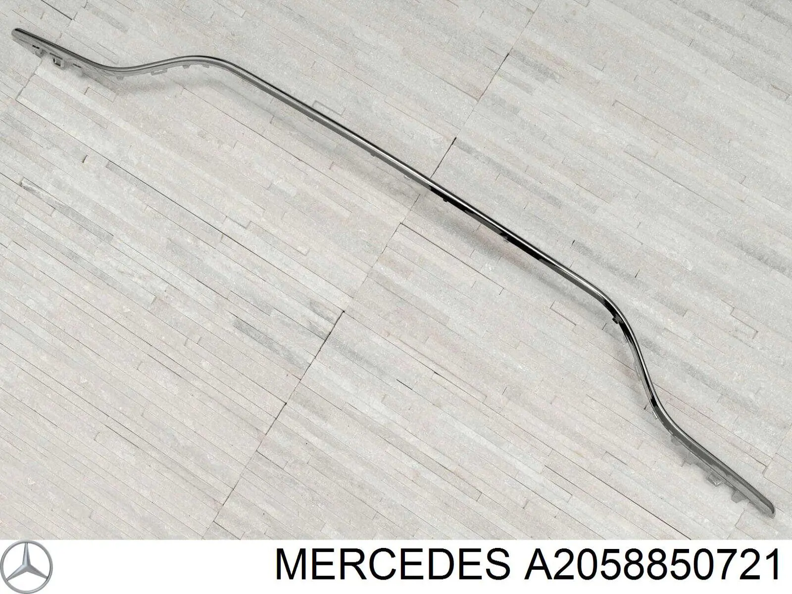 Молдинг заднього бампера, центральний Mercedes A2058850721 ціна, від 51.59 USD