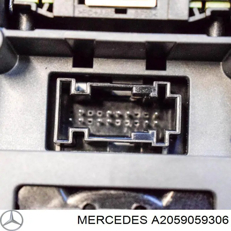 Блок кнопок центральної консолі A2059059306 Mercedes