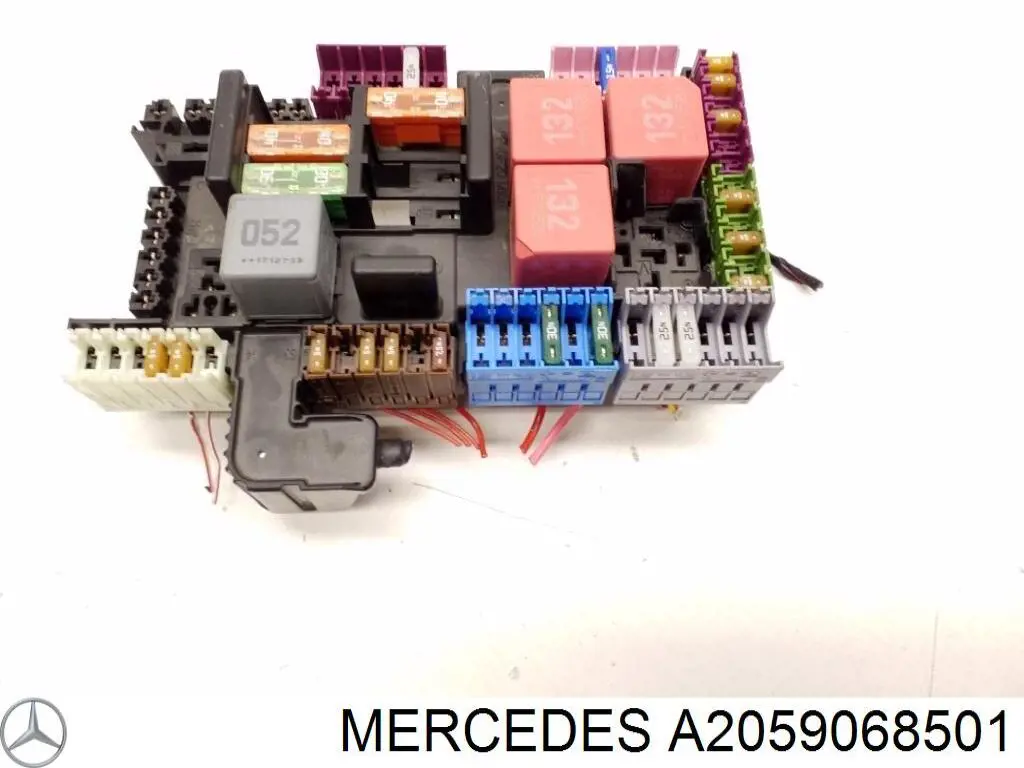 Коробка запобіжників Mercedes A2059068501 ціна, від 43.93 USD