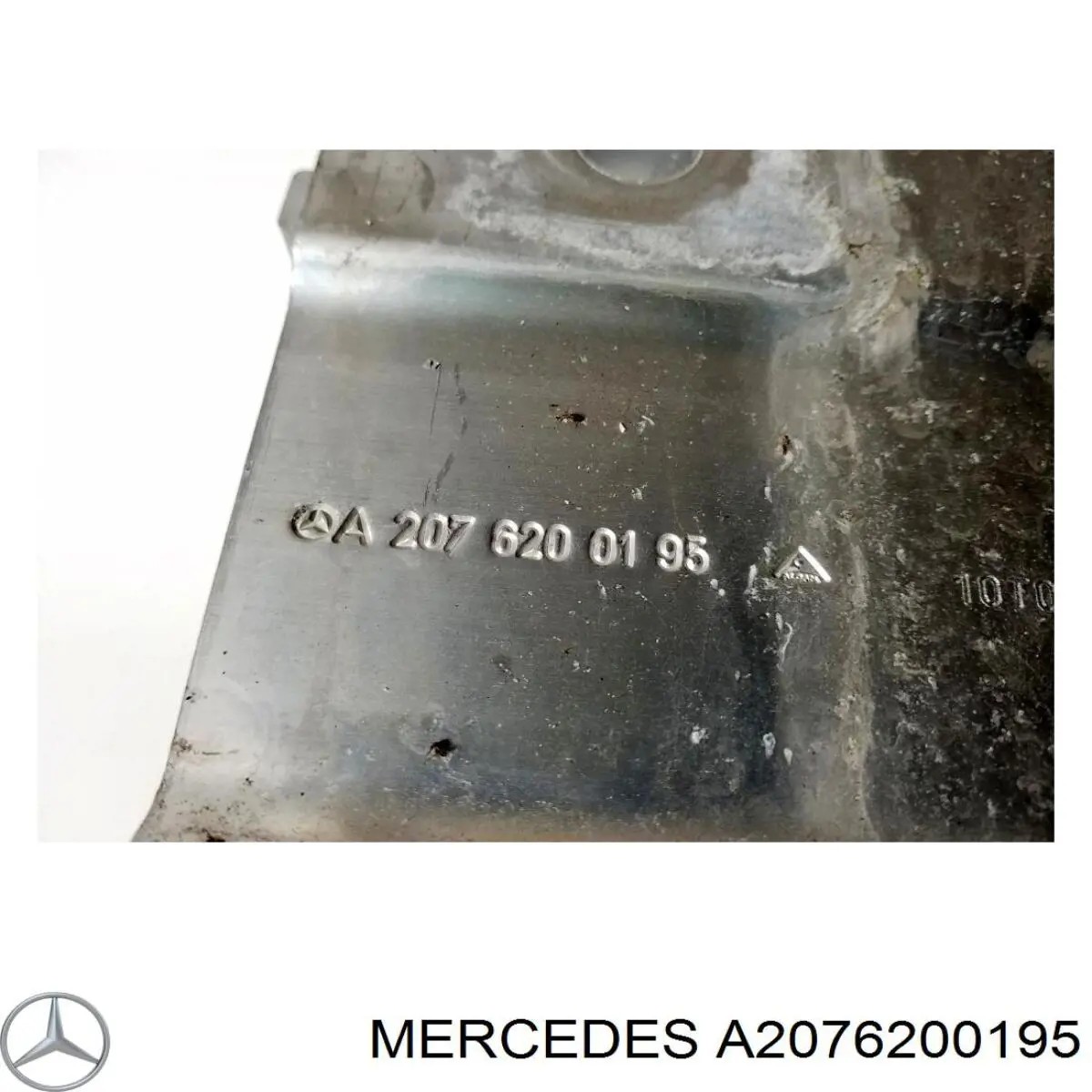 Купити A2076200700 Mercedes Кронштейн підсилювача переднього бампера