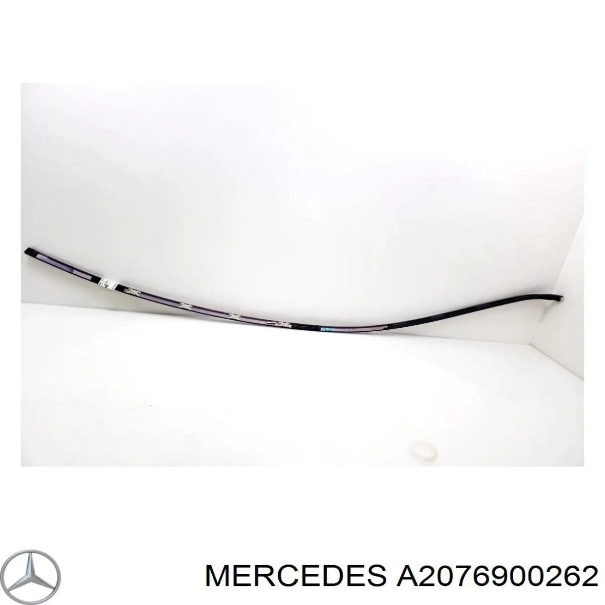 A2076900262 Mercedes Молдинг даху, правий