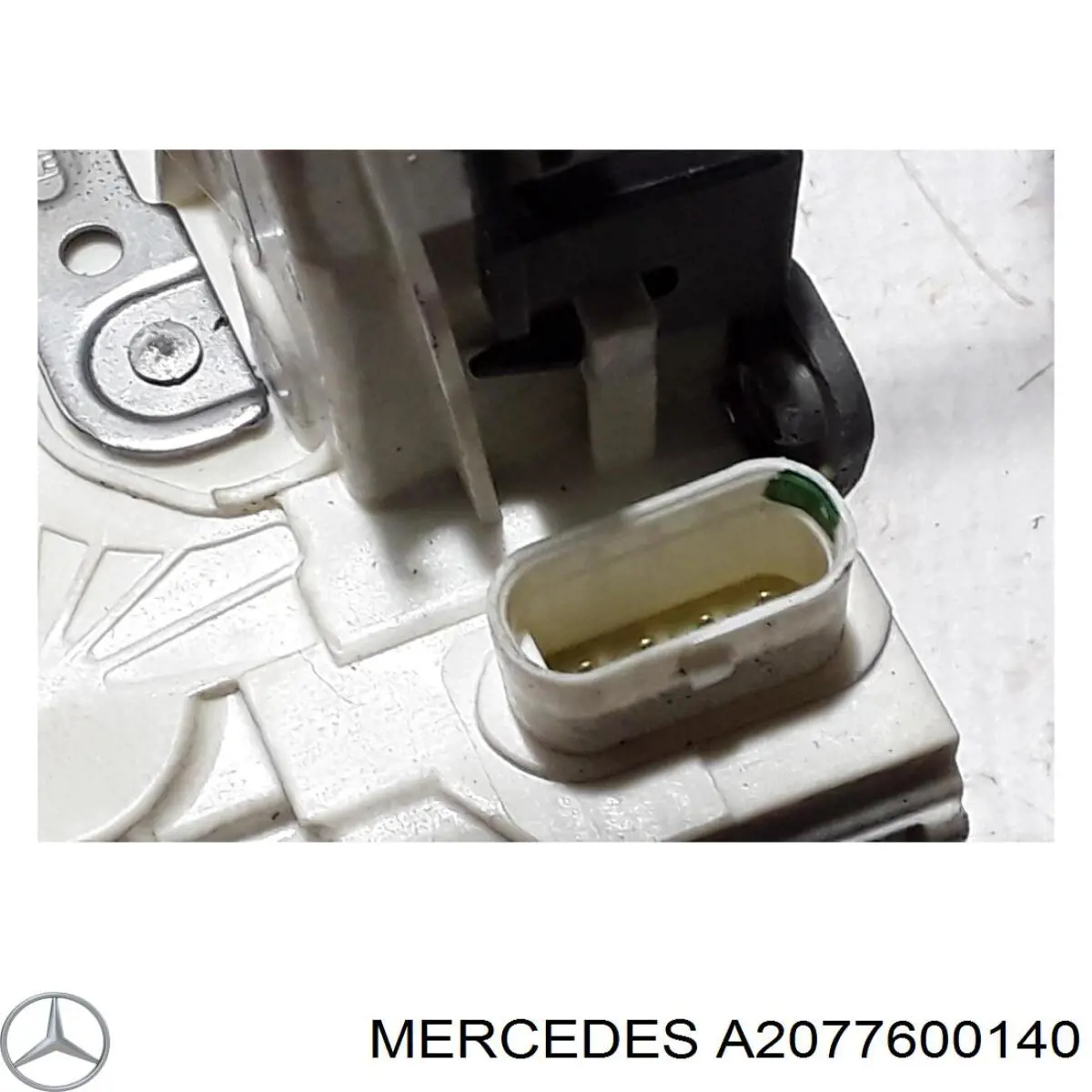 Купити A2077600140 Mercedes 