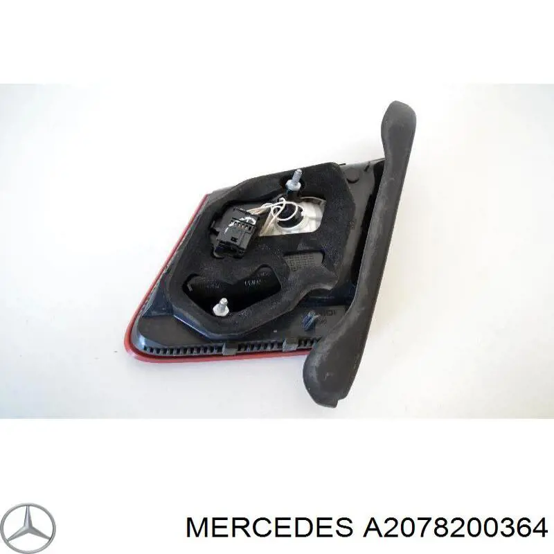 Задня ліва внутрішня фара Mercedes A2078200364