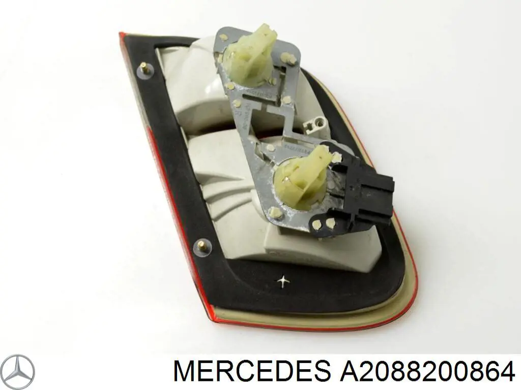 Стоп задній Mercedes A2088200864 ціна, від 17.33 USD