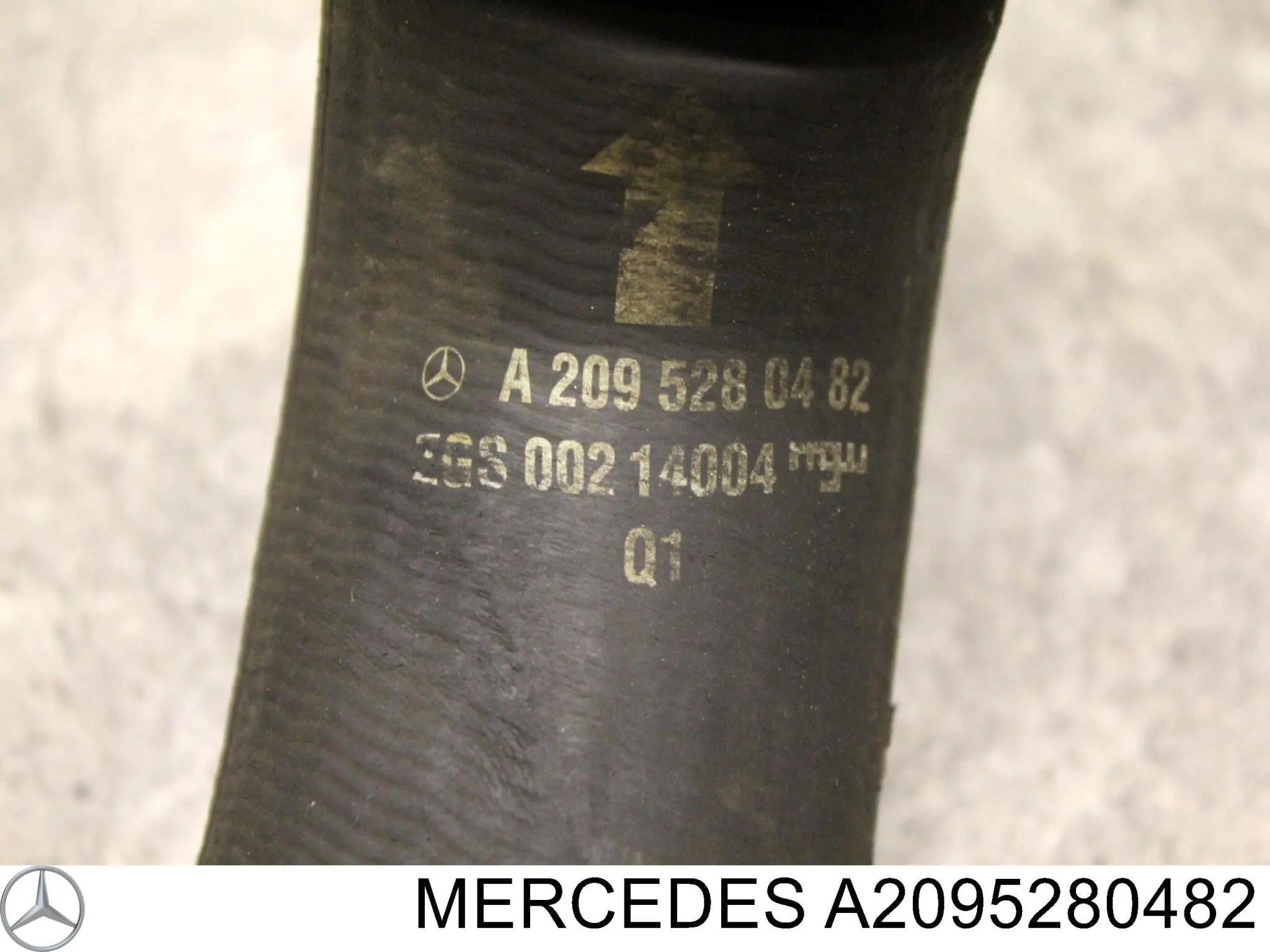 Шланг/патрубок интеркуллера Mercedes A2095280482 ціна, від 51.39 USD