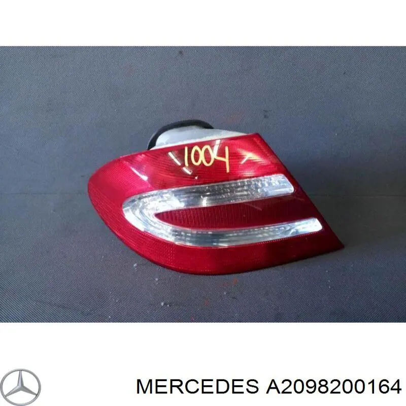 Купити Лівий стоп Mercedes CLK  C209