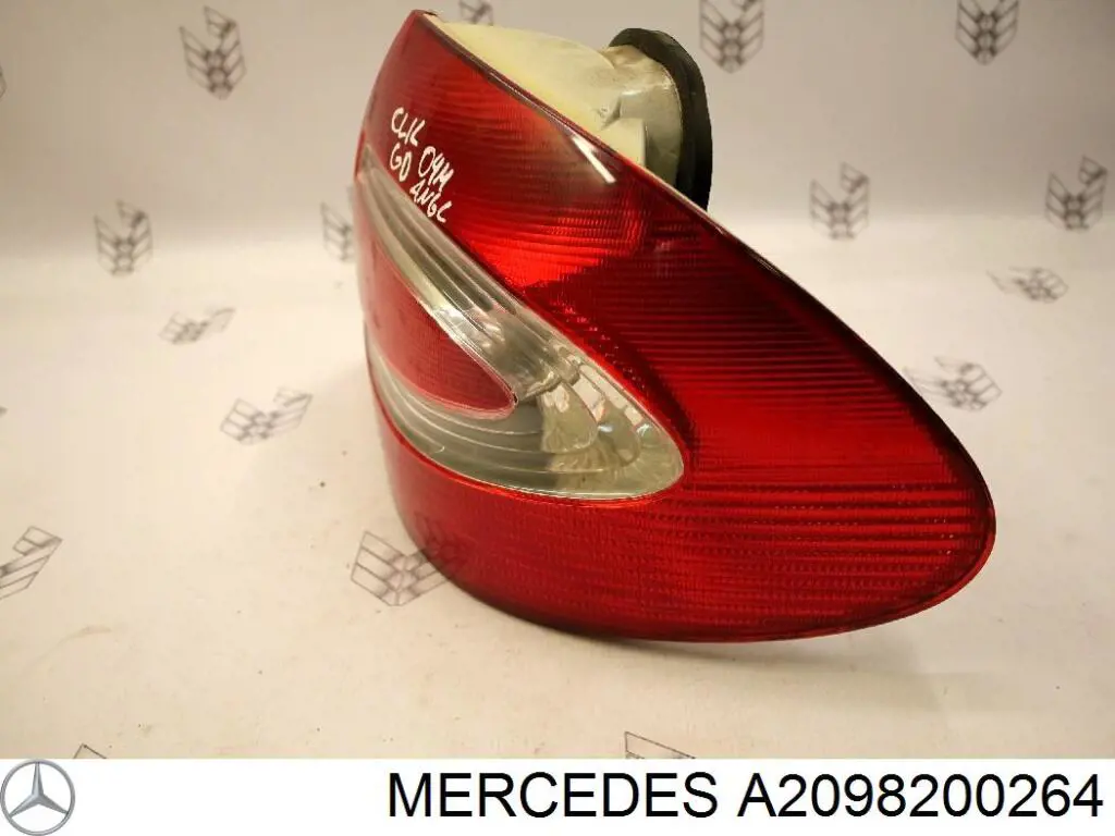 Задні ліхтарі Mercedes A2098200264 ціна, від 48.25 USD