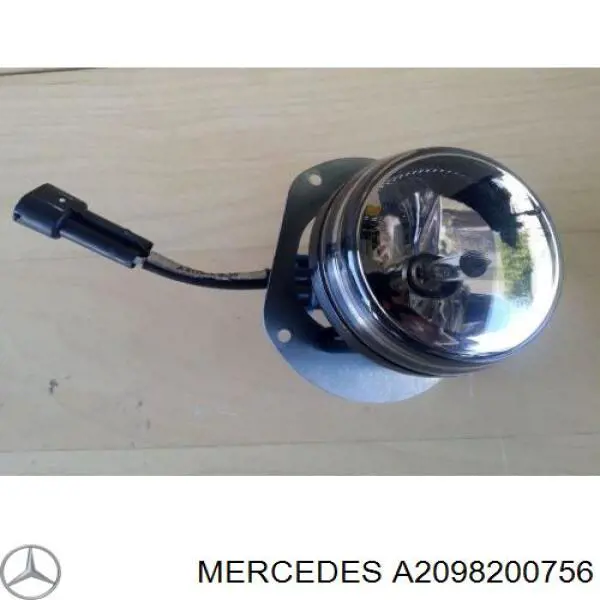 Туманка ліва Mercedes A2098200756 ціна, від 72.23 USD
