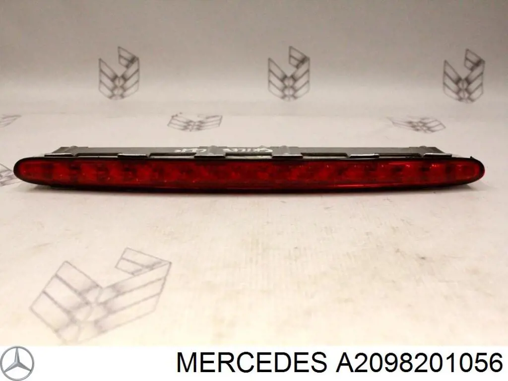 Задній стоп A2098201056 Mercedes