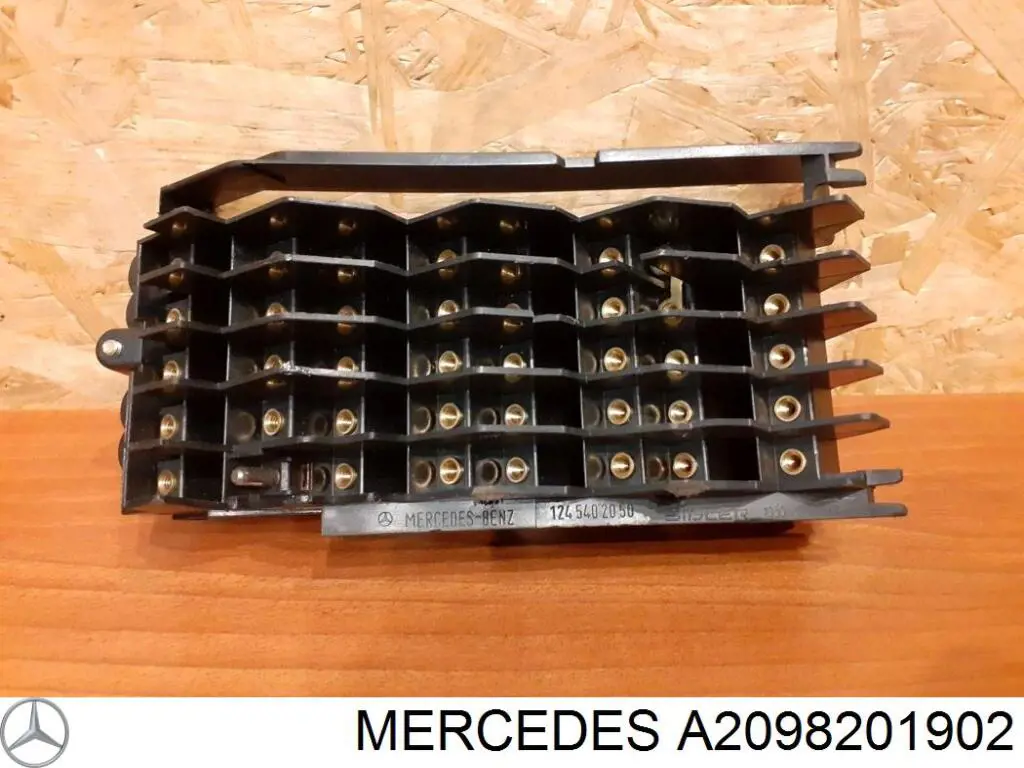 Динамік передньої двері Mercedes A2098201902 ціна, від 107.68 USD