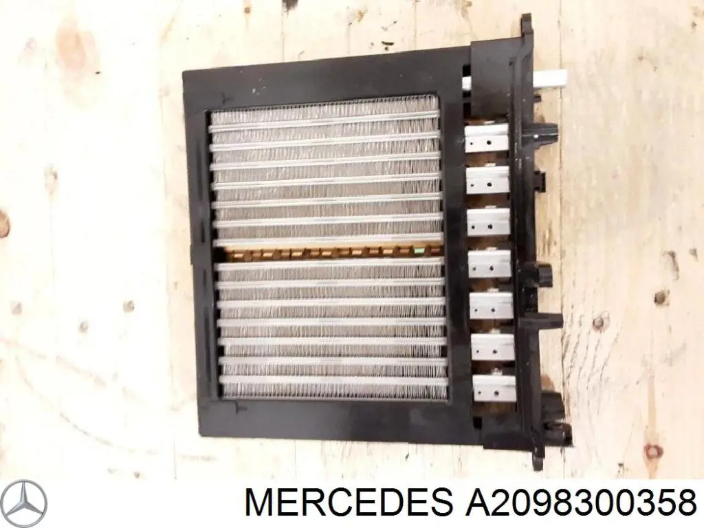 Купити A2098300358 Mercedes Радіатор опалювача салону