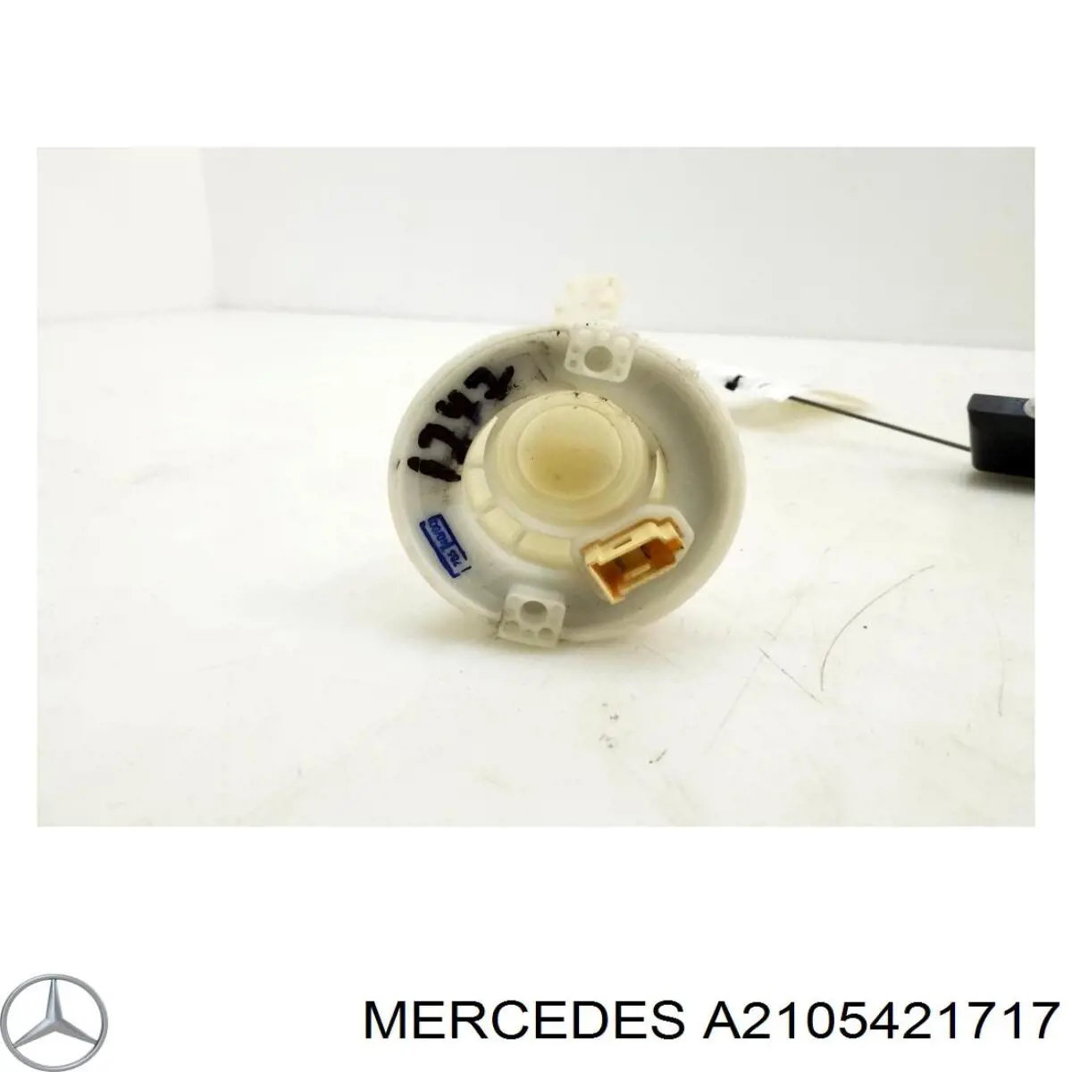 2105422717 Mercedes датчик рівня палива в баку