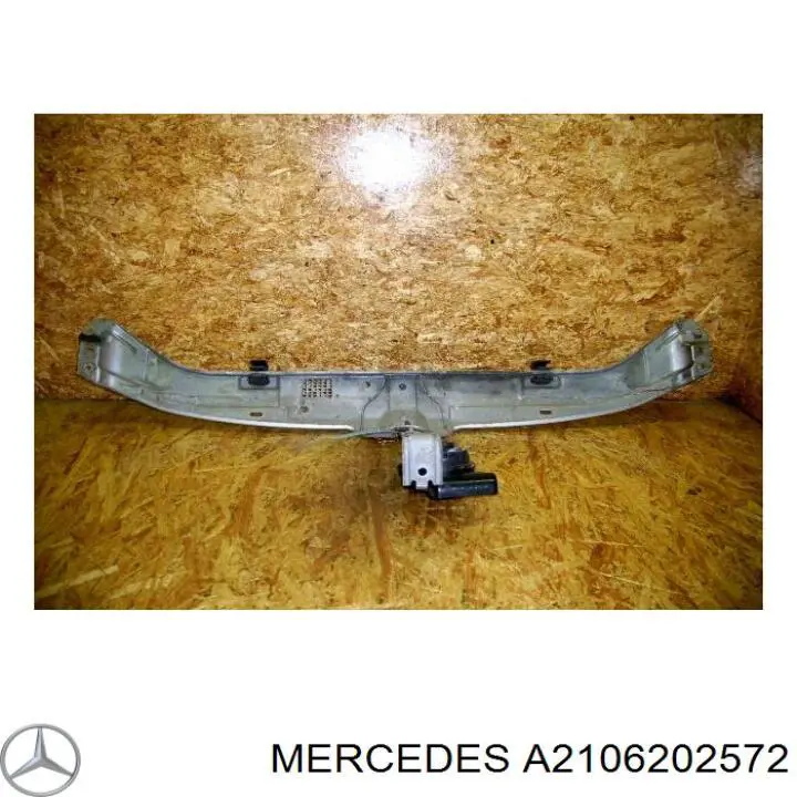 2106202572 Mercedes супорт радіатора верхній/монтажна панель кріплення фар