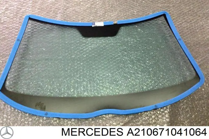 Скло лобове на Mercedes E-Class (W210)