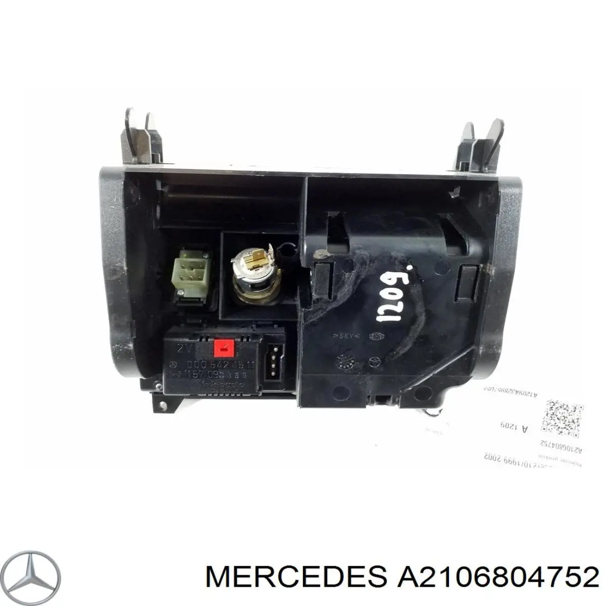 A2106804752 Mercedes Футляр для окулярів
