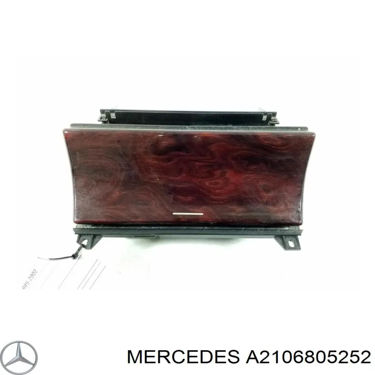 Футляр для окулярів Mercedes A2106805252 ціна, від 44.34 USD