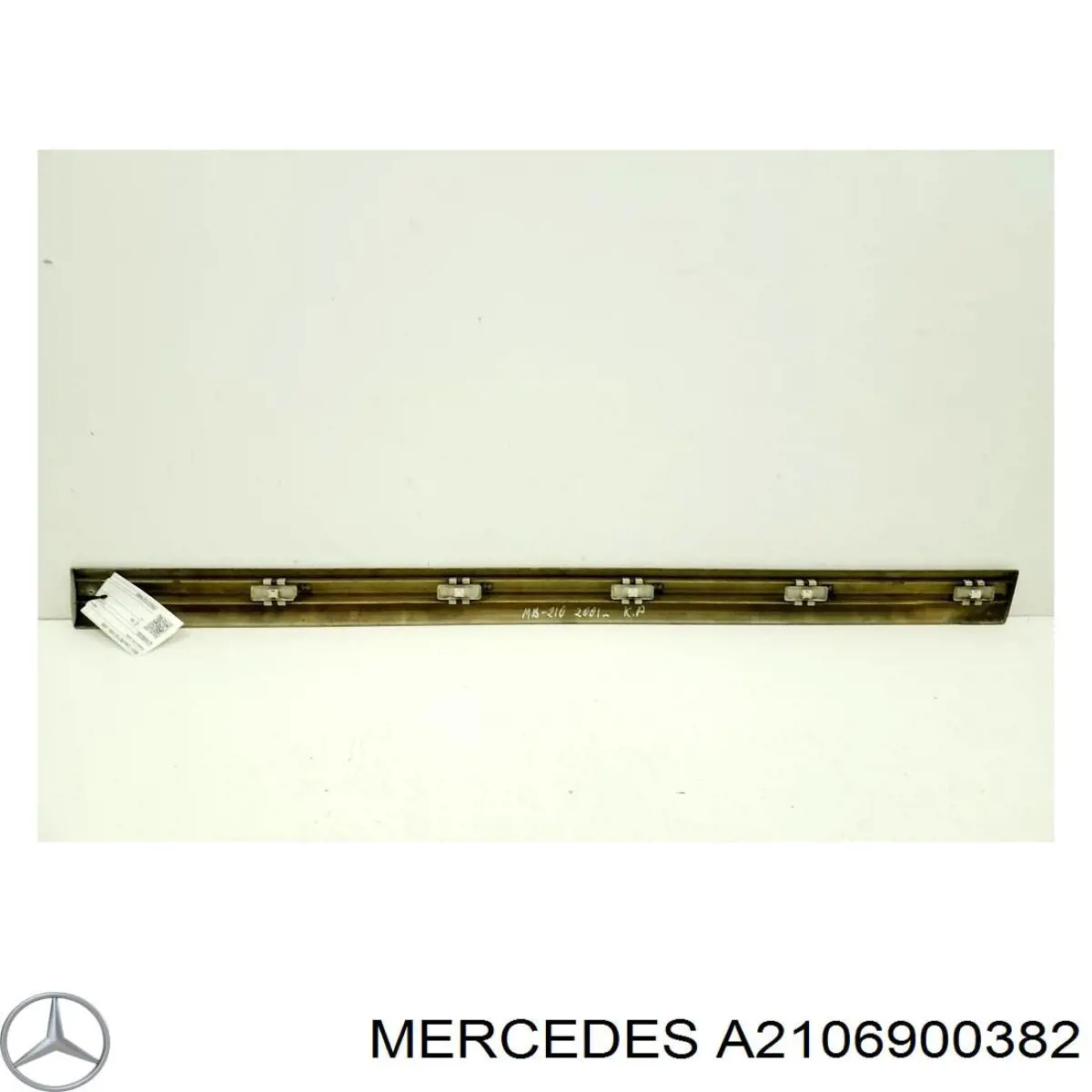 A2106900382 Mercedes накладка передньої лівої двері