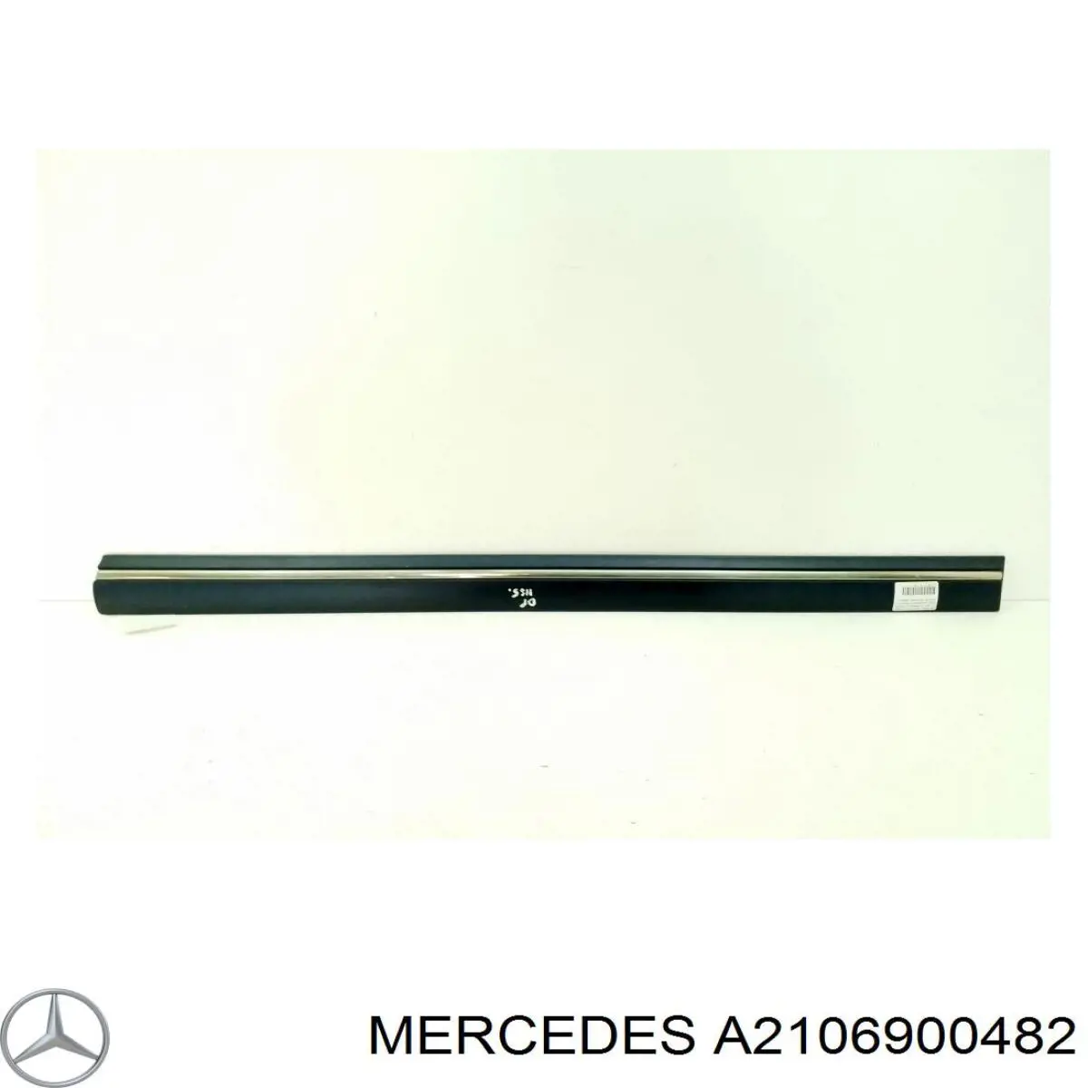 Накладка передньої правої двері Mercedes A2106900482 ціна, від 11.90 USD