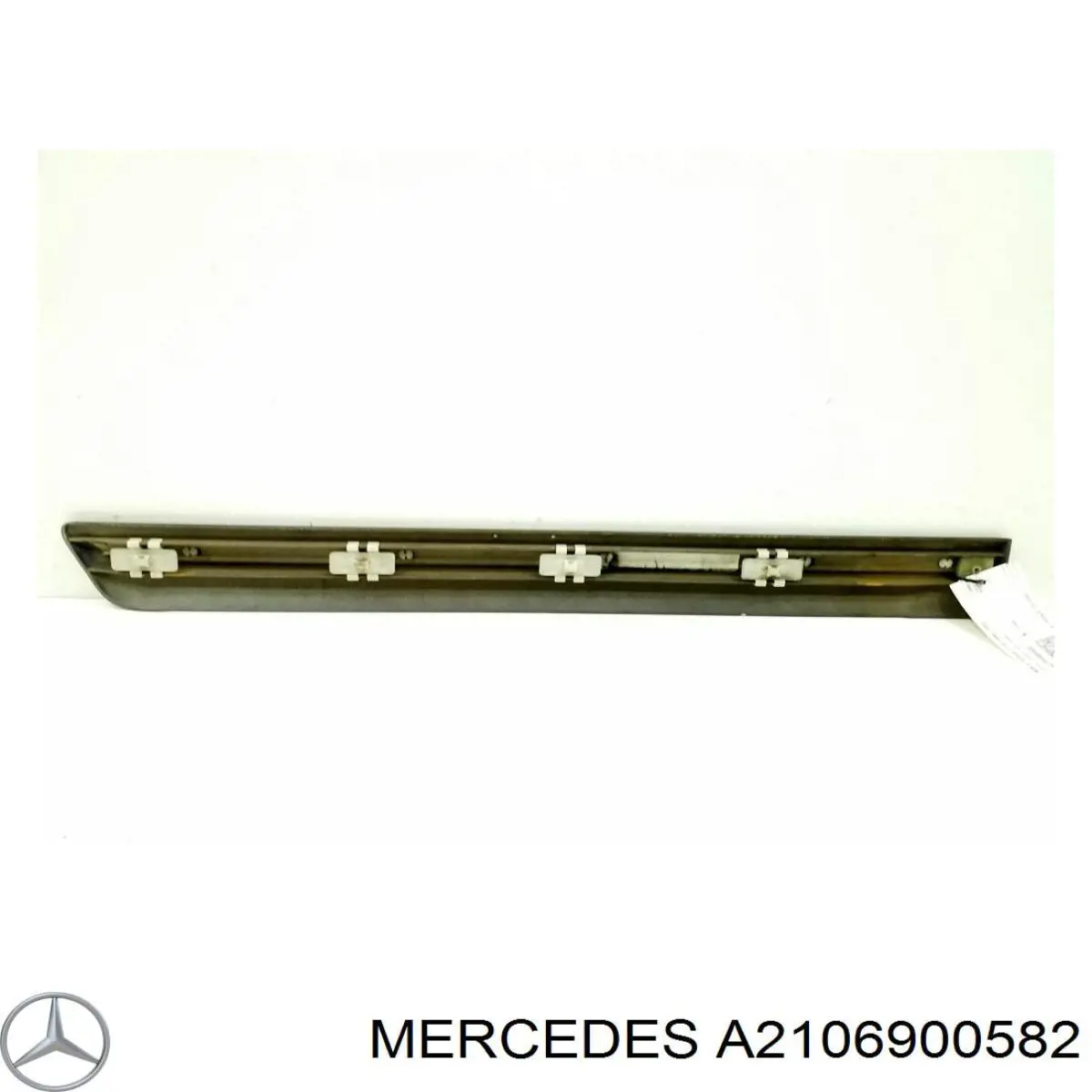 Накладка задньої лівої двері на Mercedes E-Class (S210)