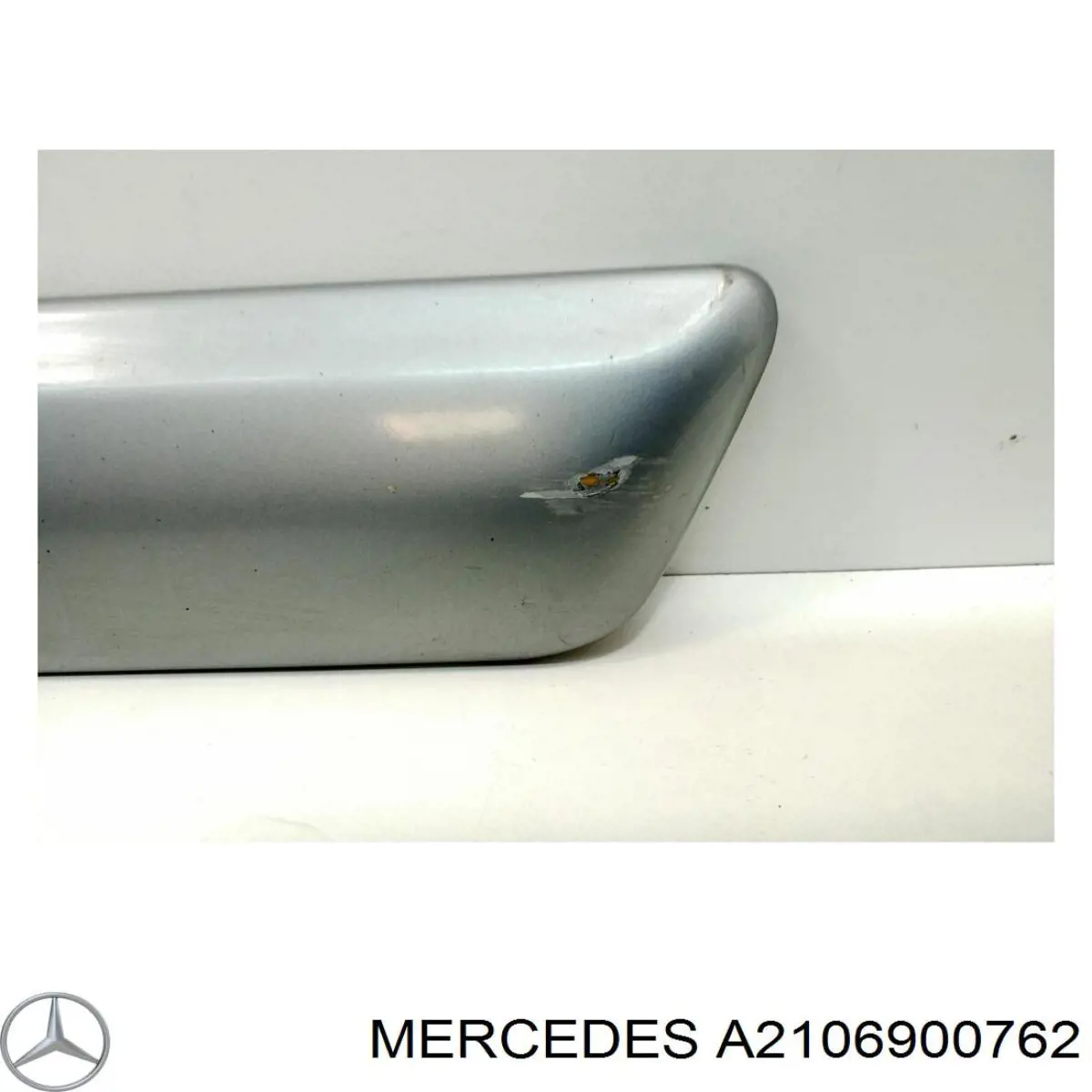 Молдинг задніх лівих дверей A2106900762 Mercedes