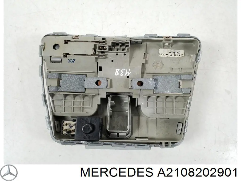 Плафон освітлення салону/кабіни Mercedes A2108202901 ціна, від 6.33 USD