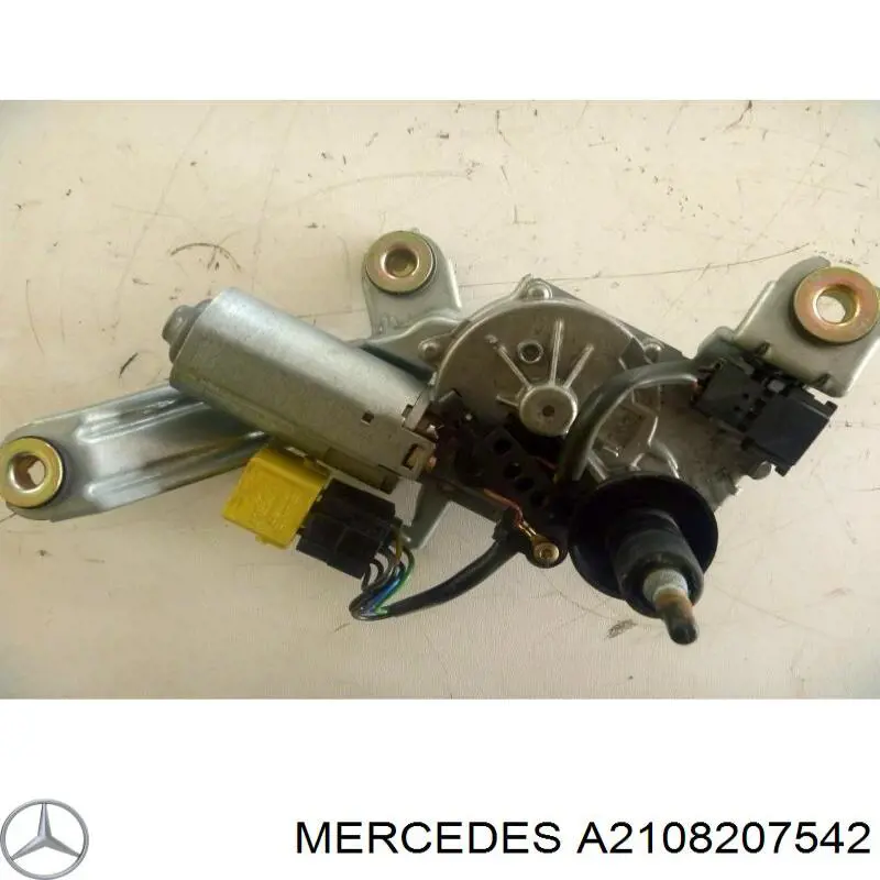 Двигун склоочисника заднього скла на Mercedes E-Class (S210)