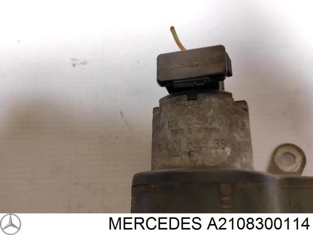 Скоба гальмівної трубки Mercedes A2108300114 ціна, від 6.33 USD