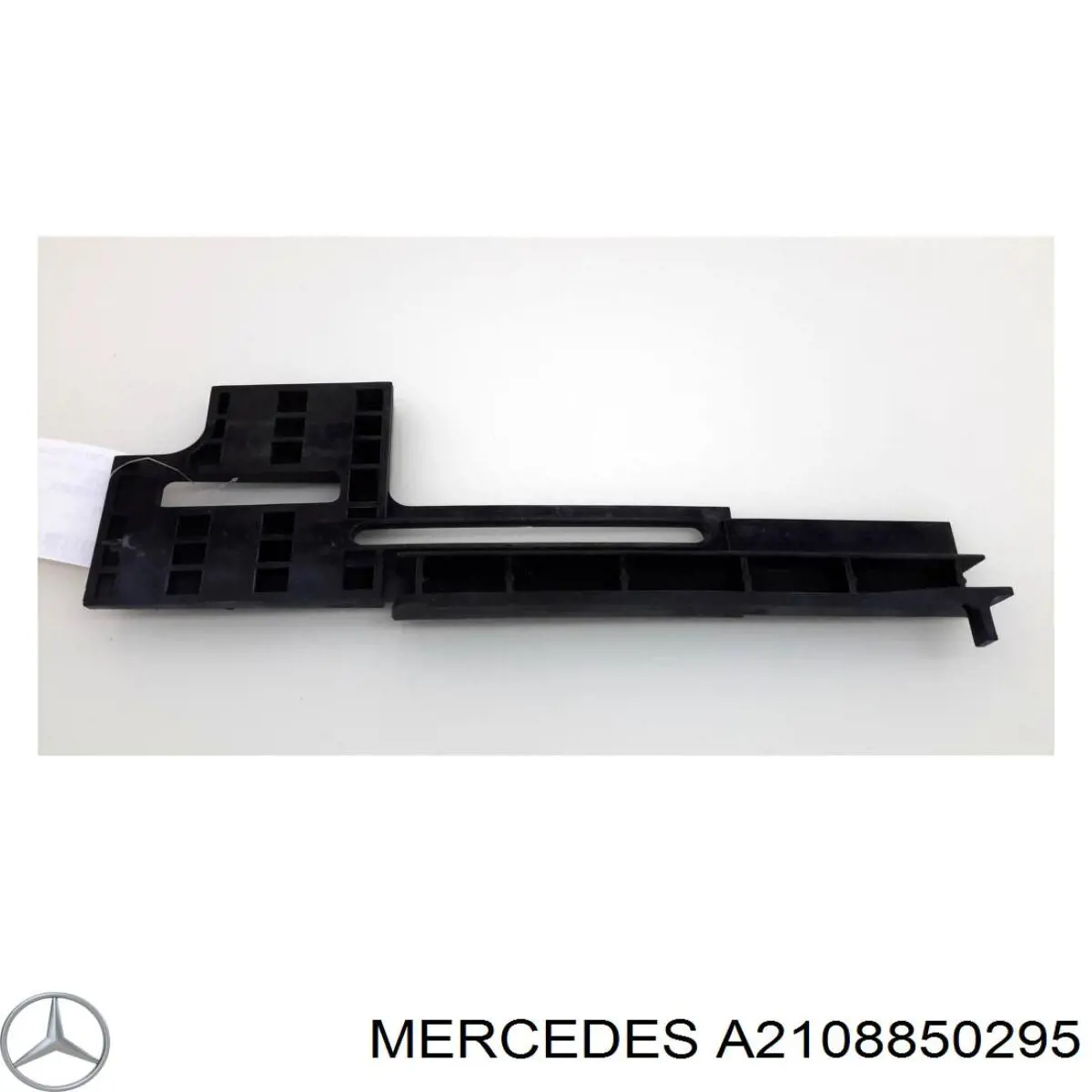 Купити A2108850295 Mercedes Кронштейн бампера переднього, правий