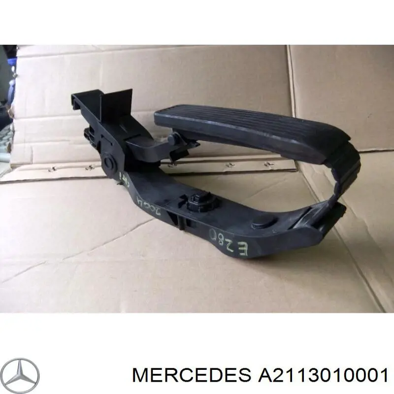 Підаль газу Mercedes A2113010001 ціна, від 31.67 USD