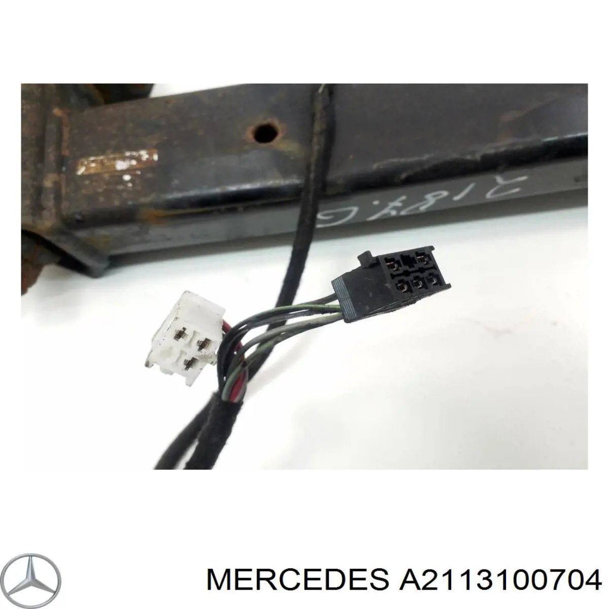 Купити A2113100704 Mercedes Траверс фаркопа