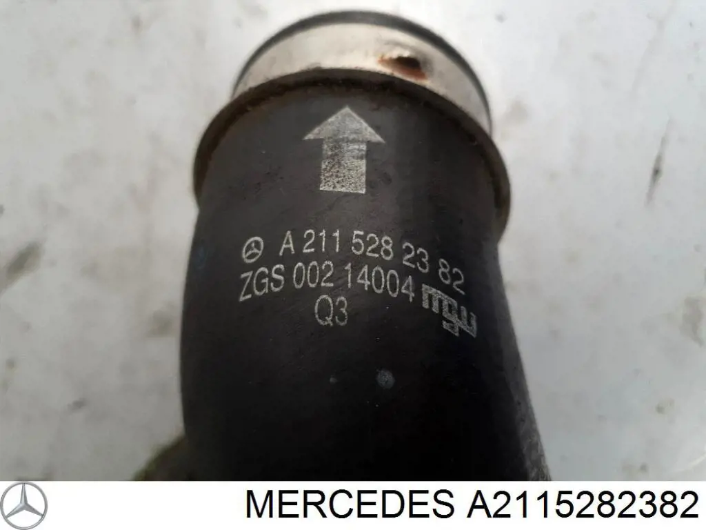 Шланг/патрубок интеркуллера Mercedes A2115282382 ціна, від 24.96 USD