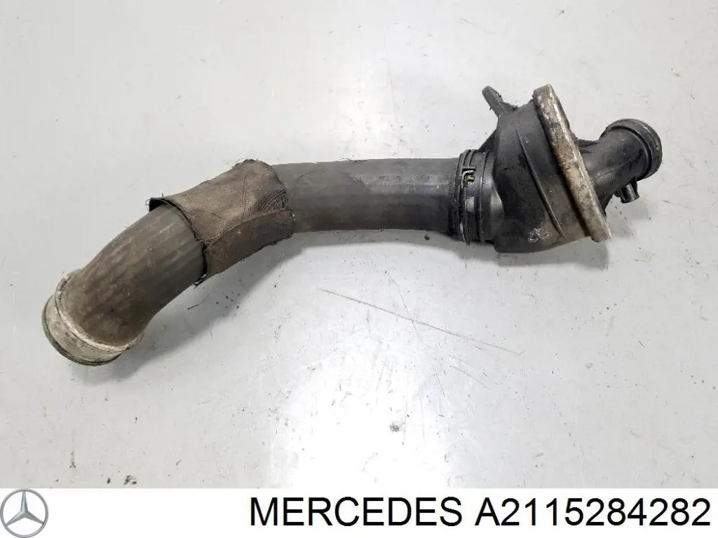 Шланг/патрубок интеркуллера Mercedes A2115284282 ціна, від 57.37 USD