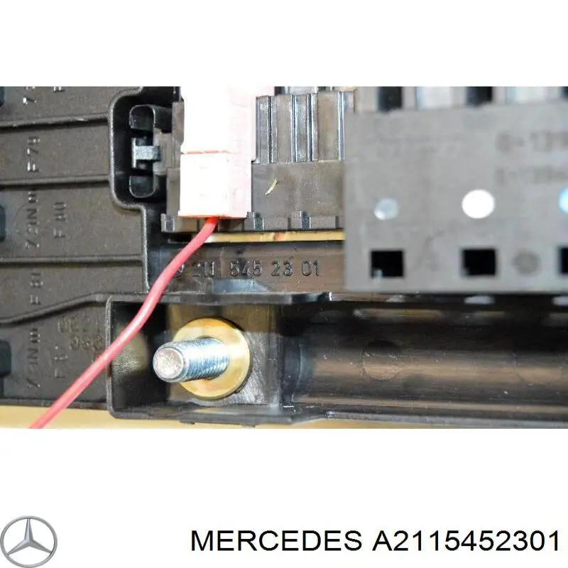 Блок запобіжників A2115452301 Mercedes