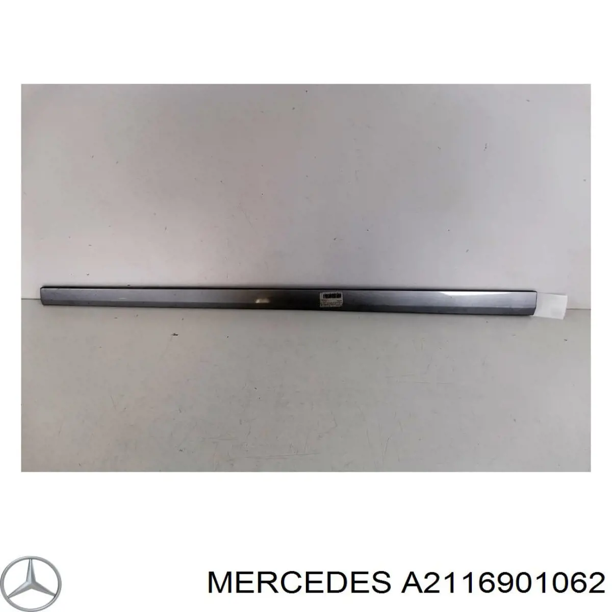 A2116901062 Mercedes Молдинг передньої правої двері