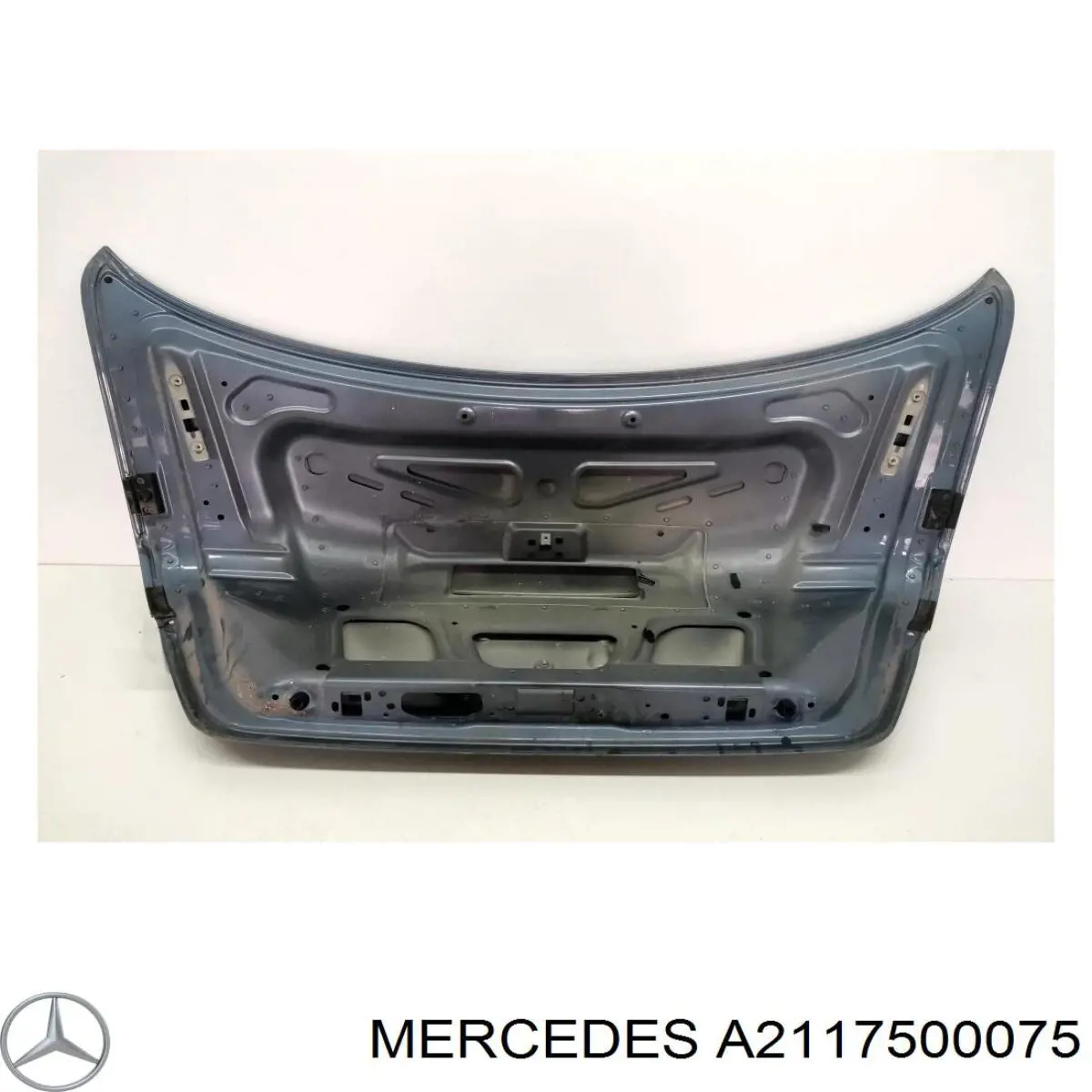 A2117500075 Mercedes кришка багажника