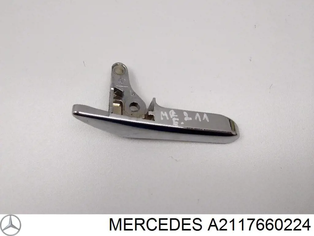 Ручка двері бічної/зсувної внутрішня права Mercedes A2117660224 ціна, від 13.15 USD