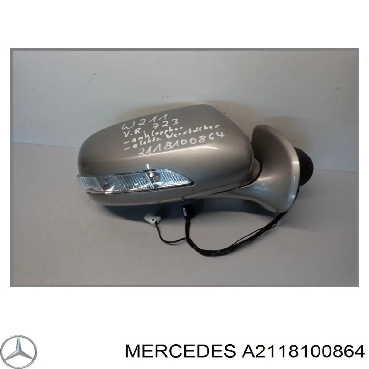 A2118100864 Mercedes Накладка дзеркала заднього виду, права