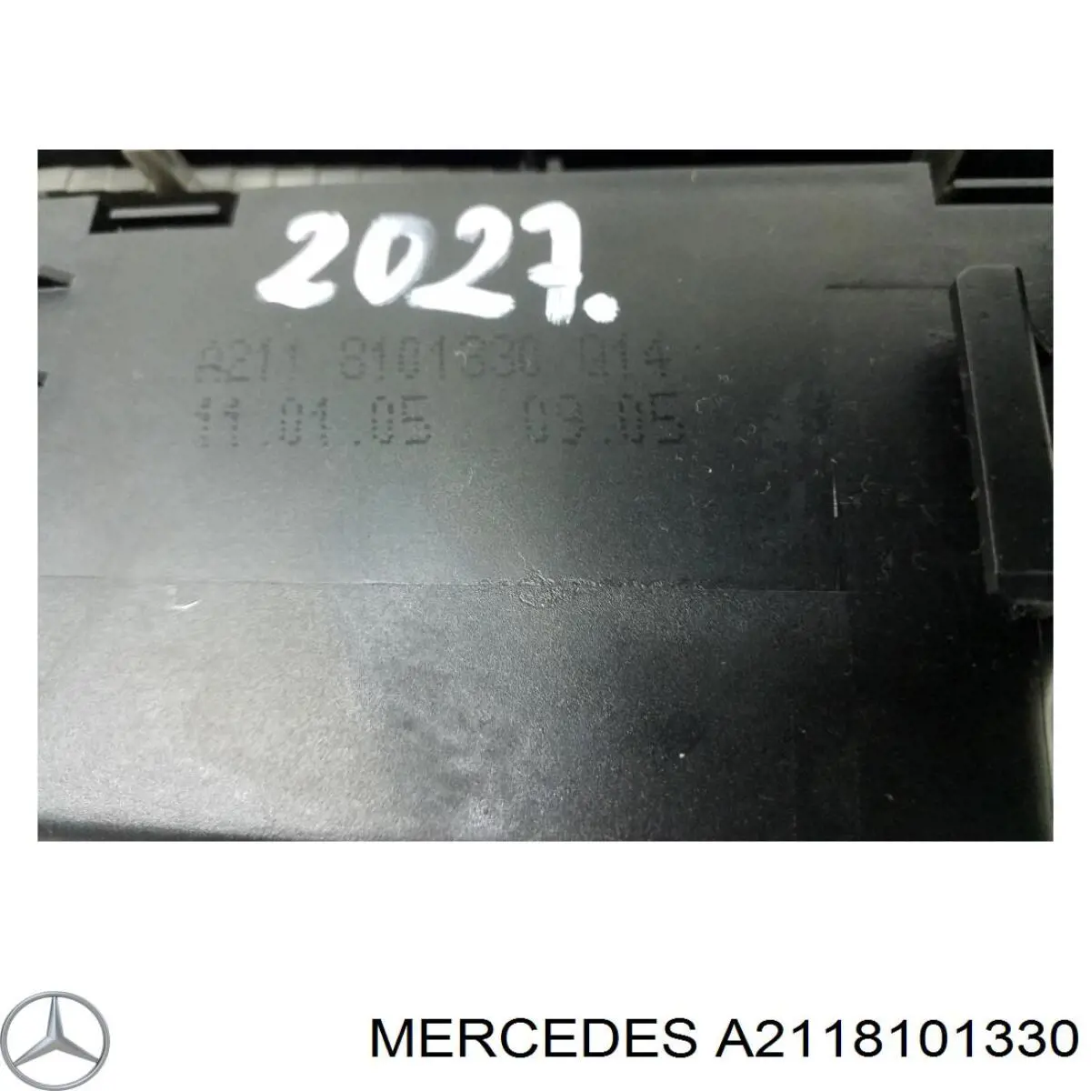 Купити A2118101330 Mercedes 
