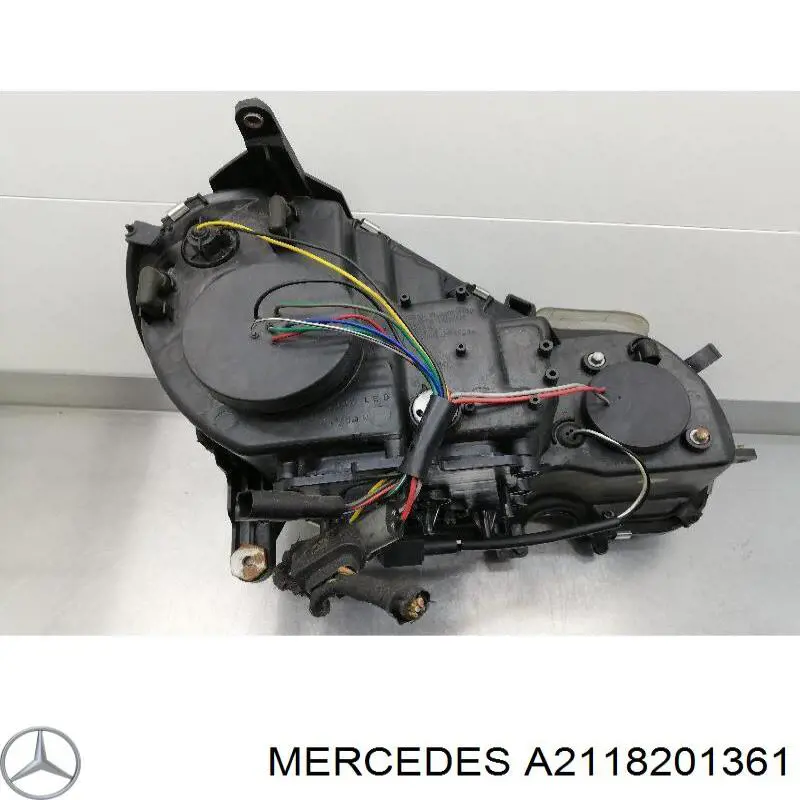 Фари Mercedes A2118201361 ціна, від 282.20 USD