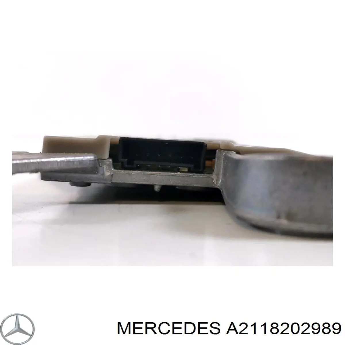 Купити A2118202989 Mercedes 
