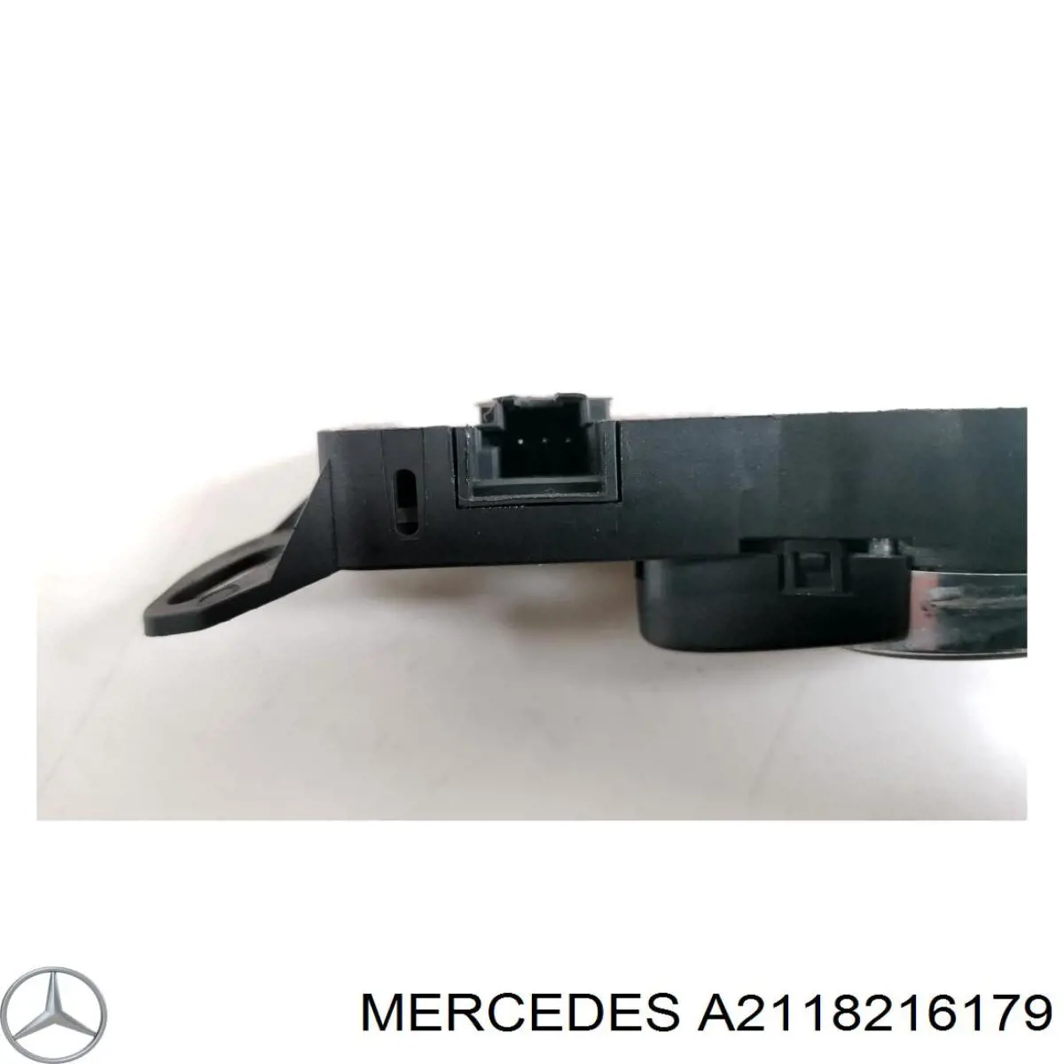 Купити A2118216179 Mercedes 