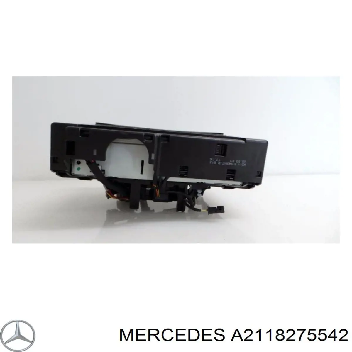 Магнітола (радіо AM/FM) Mercedes A2118202489 ціна, від 20.56 USD