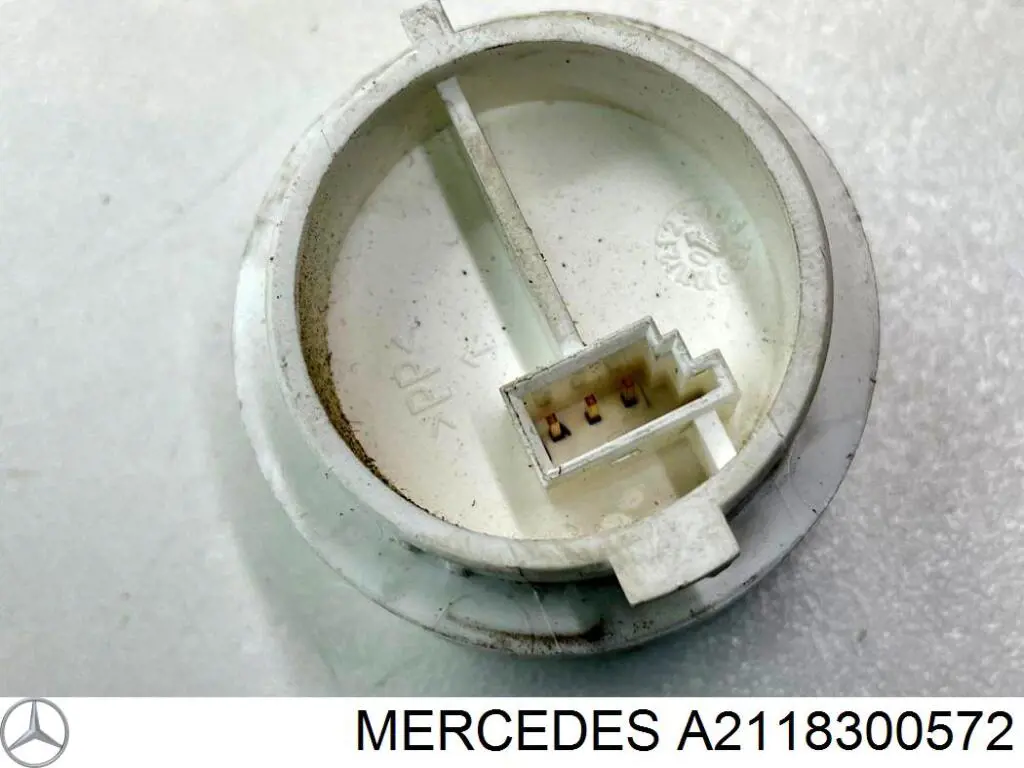 Купити A2118300572 Mercedes Датчик температури салону