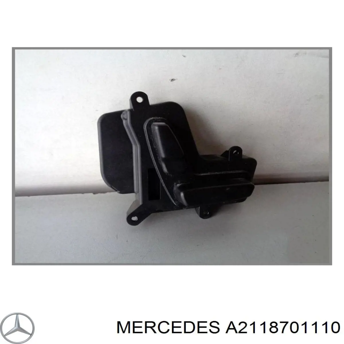 A2118701110 Mercedes Блок кнопок механізму регулювання сидінь, правий