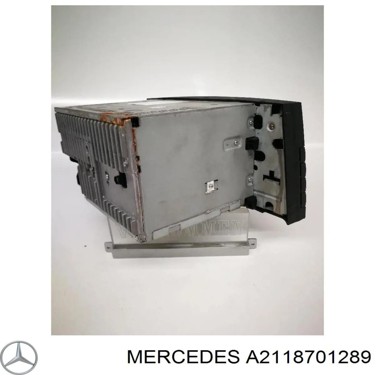 Магнітола (радіо AM/FM) Mercedes A2118701289 ціна, від 34.21 USD