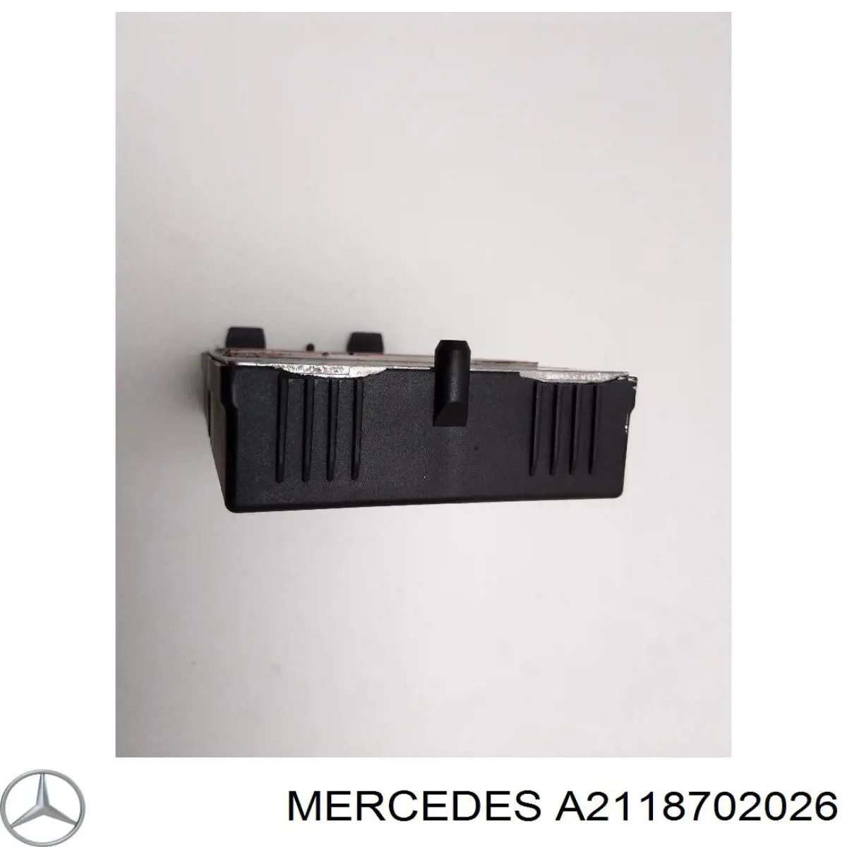 Реле підігріву сидіння A2118702026 Mercedes
